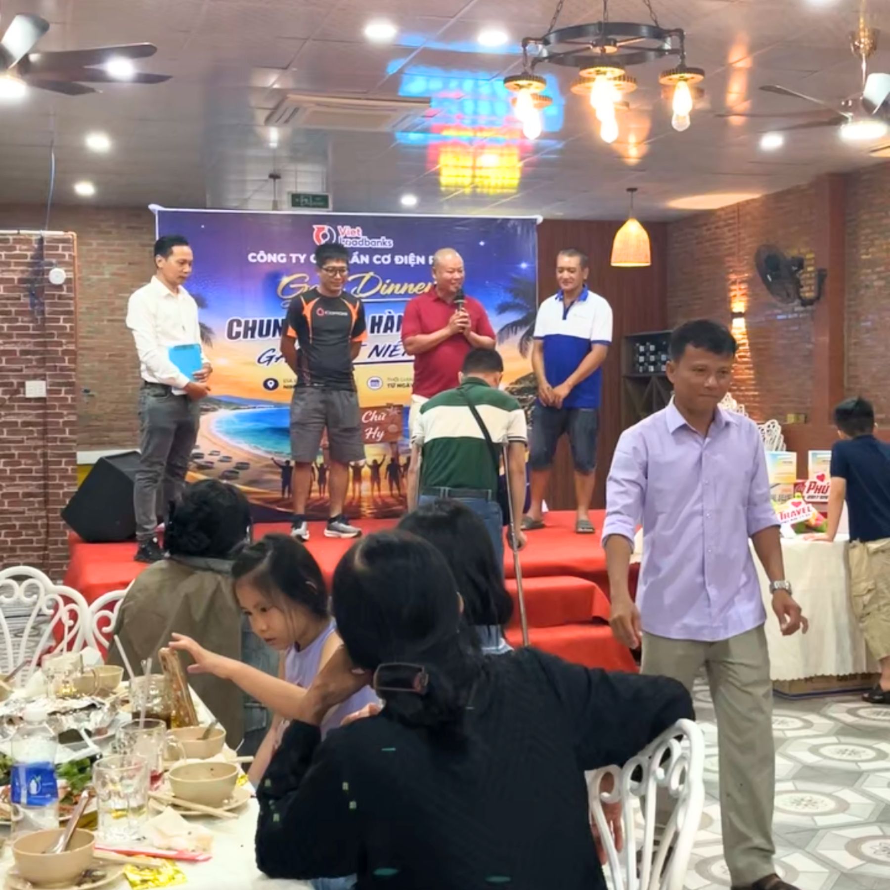 Du lịch hè 2026 của Vietloadbanks tại Ninh Chữ - Vĩnh Hy 30 Đội ngũ nhân viên trong chuyến du lịch hè 2026 - H29