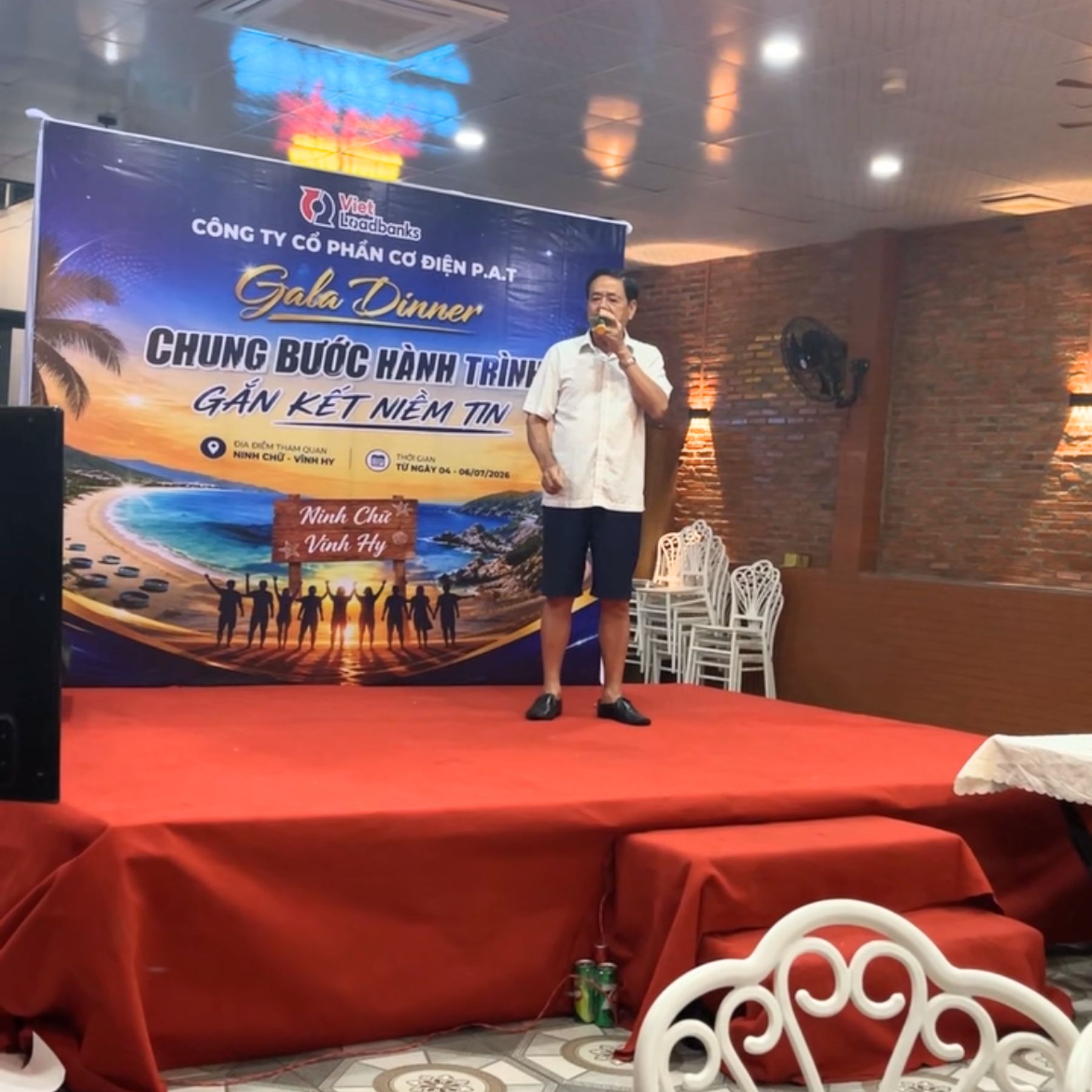Du lịch hè 2026 của Vietloadbanks tại Ninh Chữ - Vĩnh Hy 37 Đội ngũ nhân viên trong chuyến du lịch hè 2026 - H36