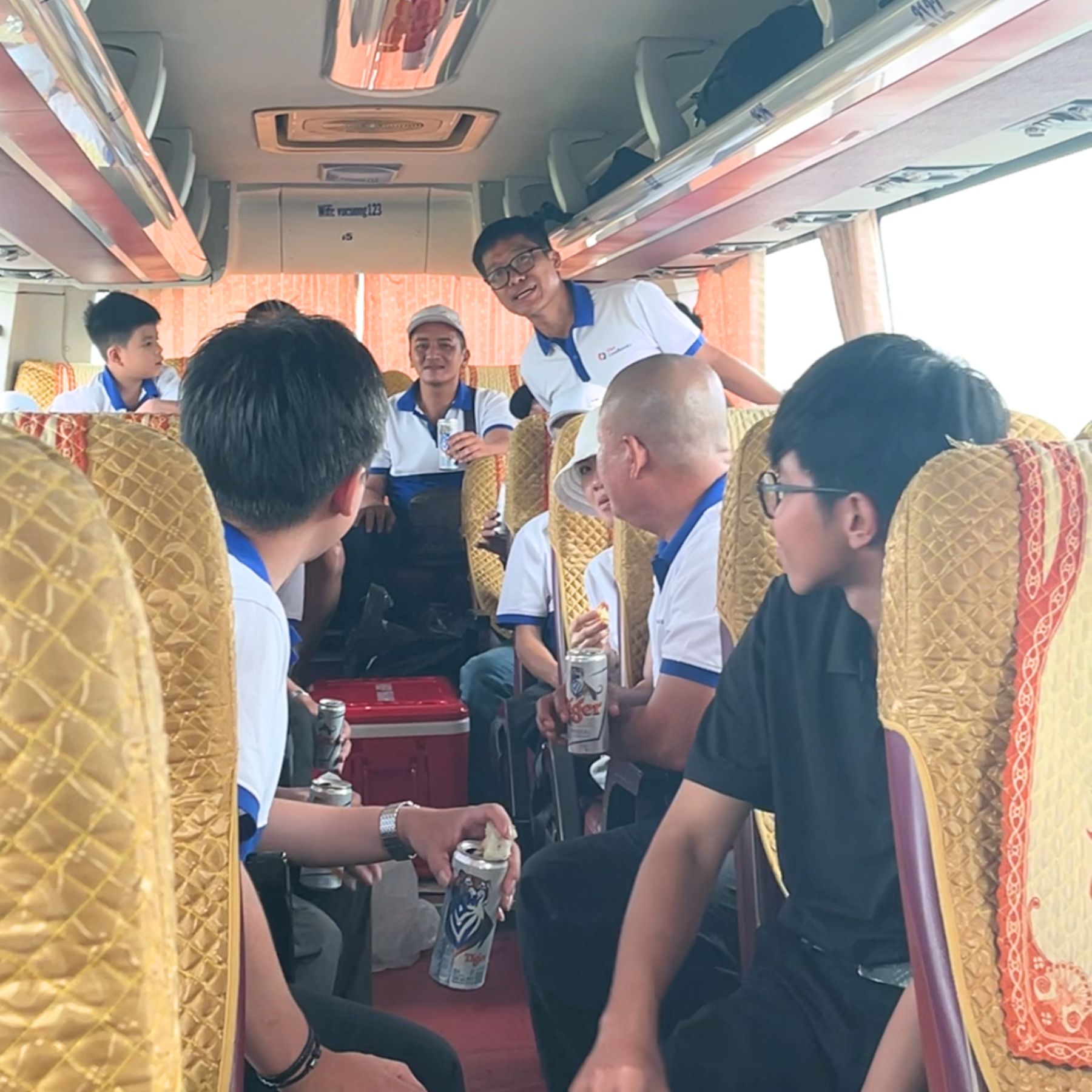 Du lịch hè 2026 của Vietloadbanks tại Ninh Chữ - Vĩnh Hy 16 Đội ngũ nhân viên trong chuyến du lịch hè 2026 - H15