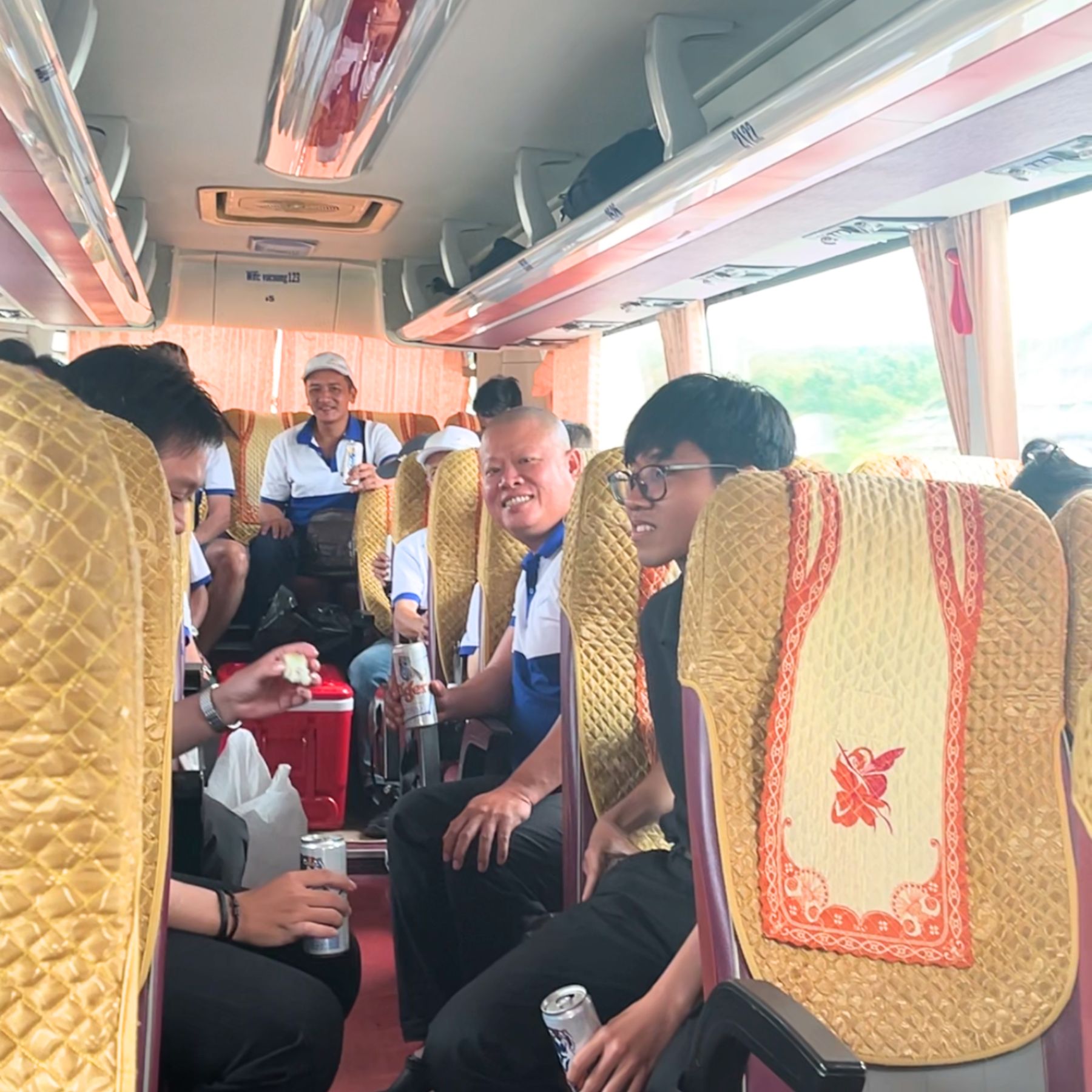 Du lịch hè 2026 của Vietloadbanks tại Ninh Chữ - Vĩnh Hy 15 Đội ngũ nhân viên trong chuyến du lịch hè 2026 - H14