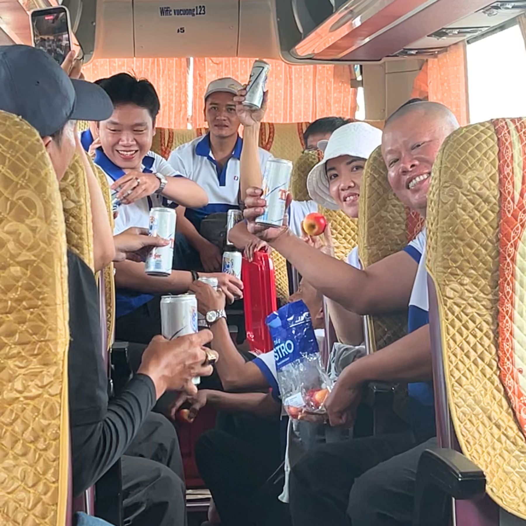 Du lịch hè 2026 của Vietloadbanks tại Ninh Chữ - Vĩnh Hy 14 Đội ngũ nhân viên trong chuyến du lịch hè 2026 - H13