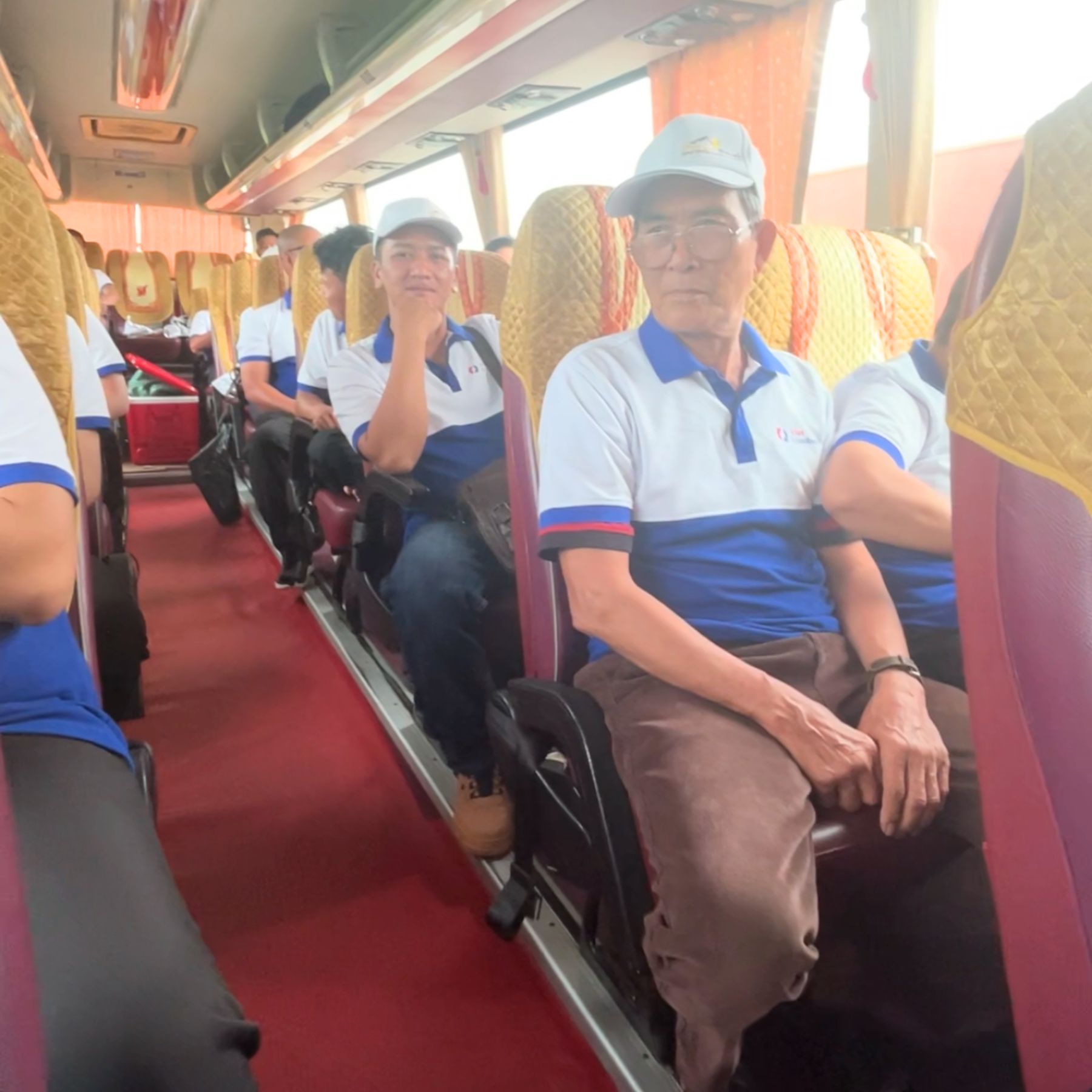 Du lịch hè 2026 của Vietloadbanks tại Ninh Chữ - Vĩnh Hy 4 Đội ngũ nhân viên trong chuyến du lịch hè 2026 - H3