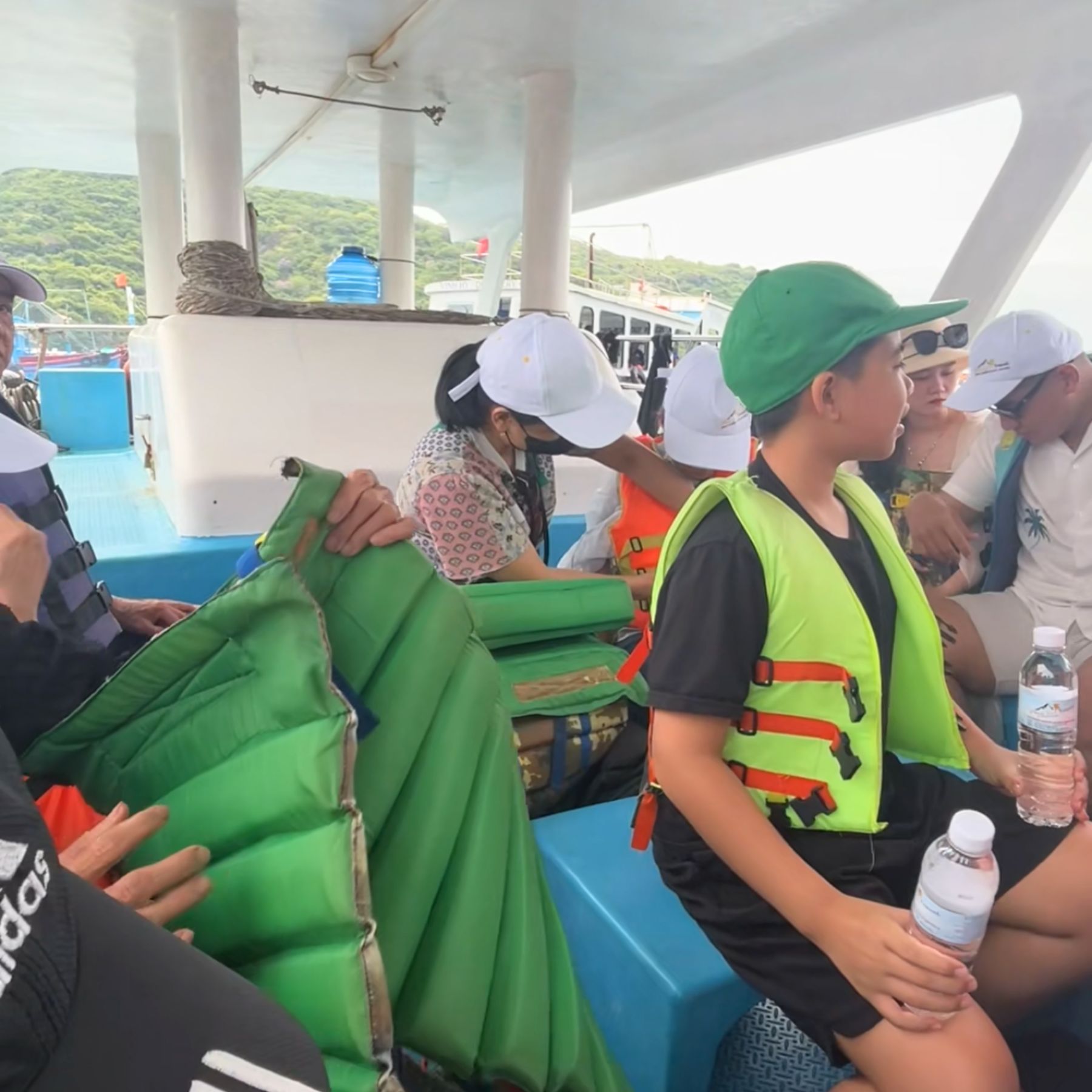 Du lịch hè 2026 của Vietloadbanks tại Ninh Chữ - Vĩnh Hy 34 Đội ngũ nhân viên trong chuyến du lịch hè 2026 - H33