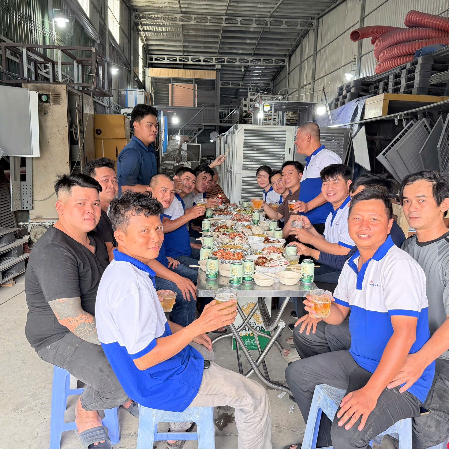 Liên hoan cùng Vietloadbanks 15 Đội ngũ Vietloadbanks trong buổi tiệc công ty - 14